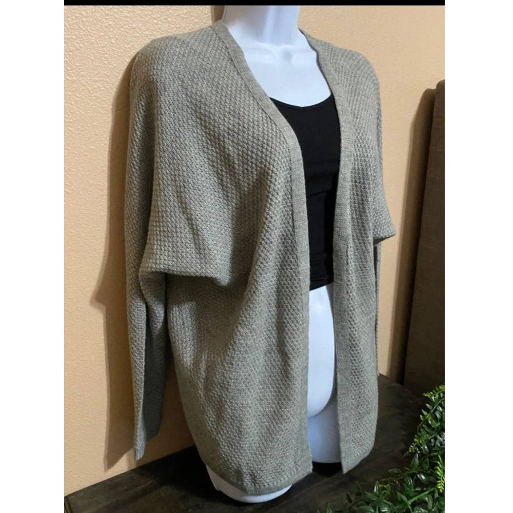 Cardigan - Picture 2 of 6